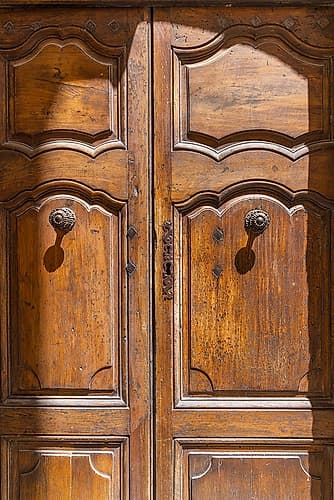Gordes-Vaucluse-Provence-Alpes-Cote dAzur-France An old wooden door in Provence Art Print
